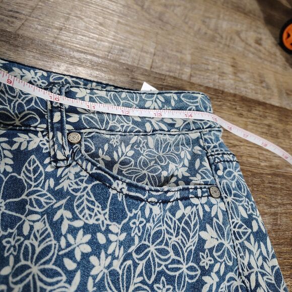 Altar'd State Womens Boho Flare Jeans Size 31 Blue Denim Floral Bell Bottom - Picture 10 of 12